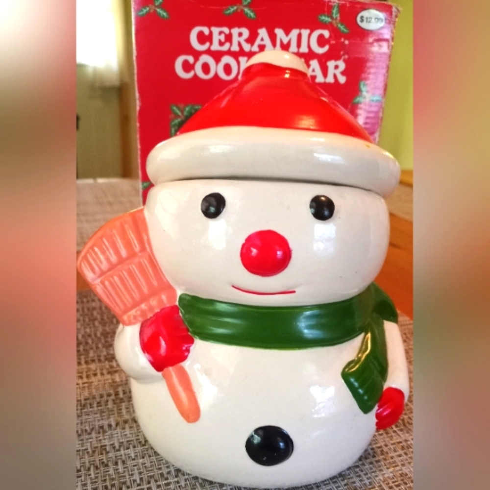 Vintage 1993 Loomco Snowman  cookie jar